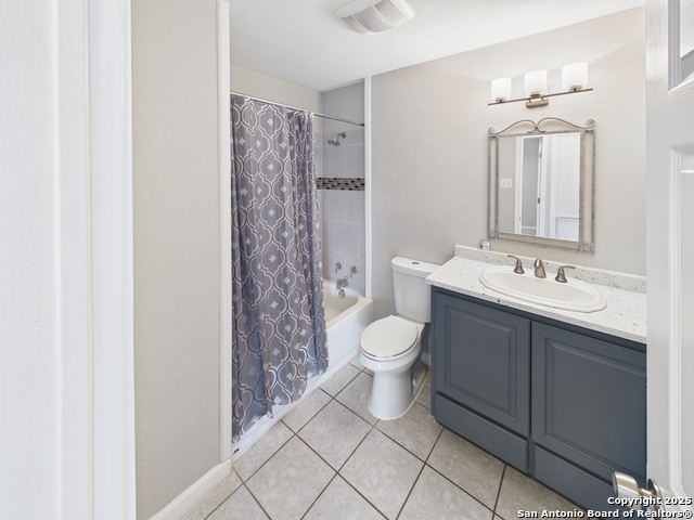 Image 15 of 23 For 5530 Knoll Krest