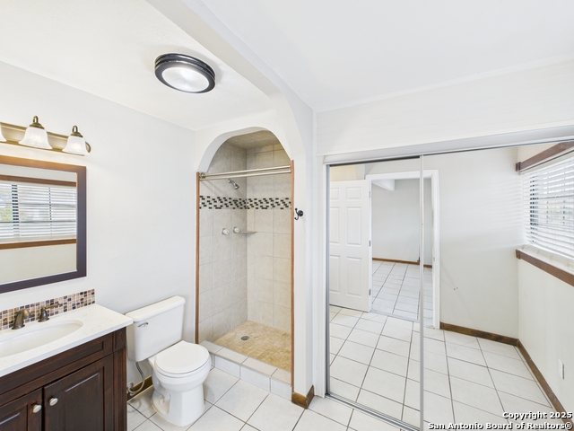 Image 20 of 23 For 5530 Knoll Krest