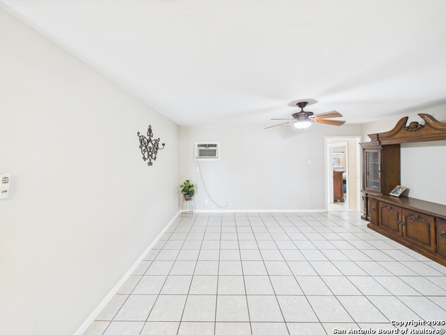 Image 9 of 23 For 5530 Knoll Krest