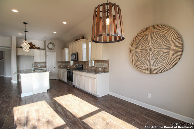 Image 10 of 33 For 1024 Water Oak