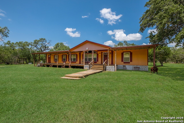Details for 1075 Quail Run, Lytle, TX 78052
