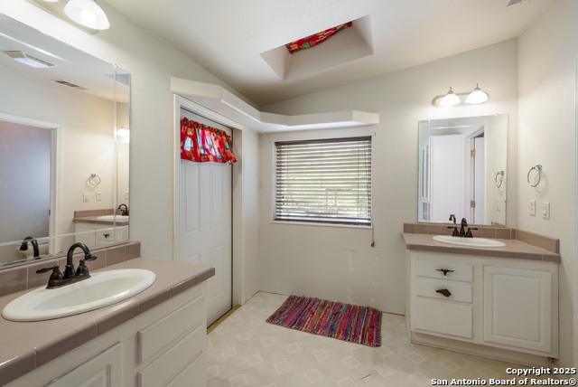 Image 18 of 32 For 1075 Quail Run