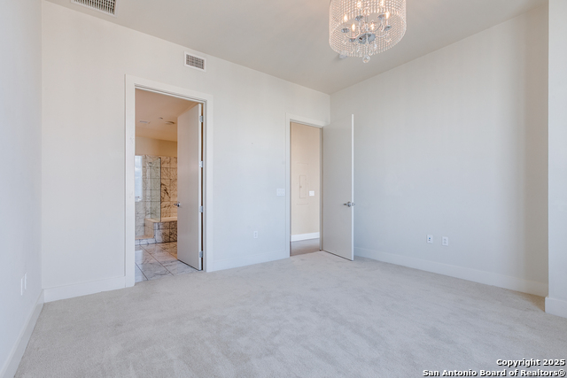 Image 14 of 31 For 610 Market Street E Unit 2510