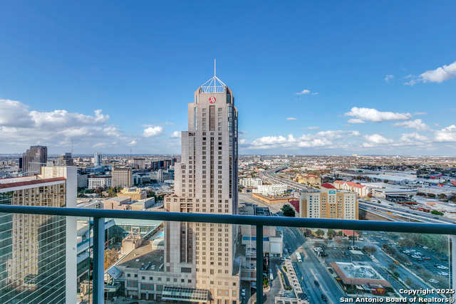 Image 23 of 31 For 610 Market Street E Unit 2510