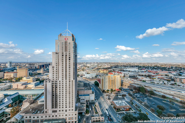 Image 24 of 31 For 610 Market Street E Unit 2510