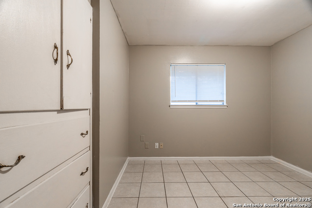 Image 17 of 24 For 317 Gaiety Ln