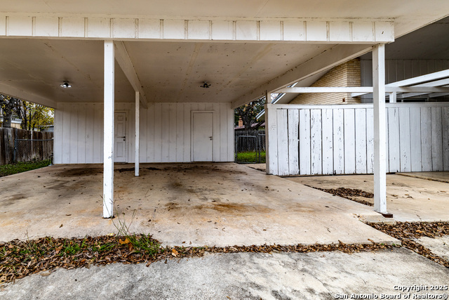 Image 19 of 24 For 317 Gaiety Ln