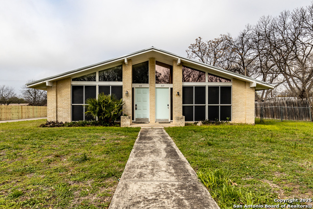 Image 3 of 24 For 317 Gaiety Ln