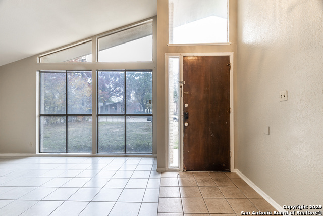 Image 4 of 24 For 317 Gaiety Ln