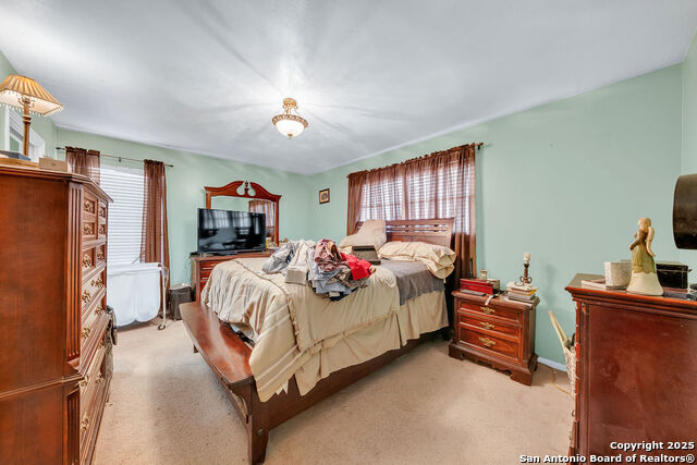 Image 18 of 26 For 3923 Longridge Drive