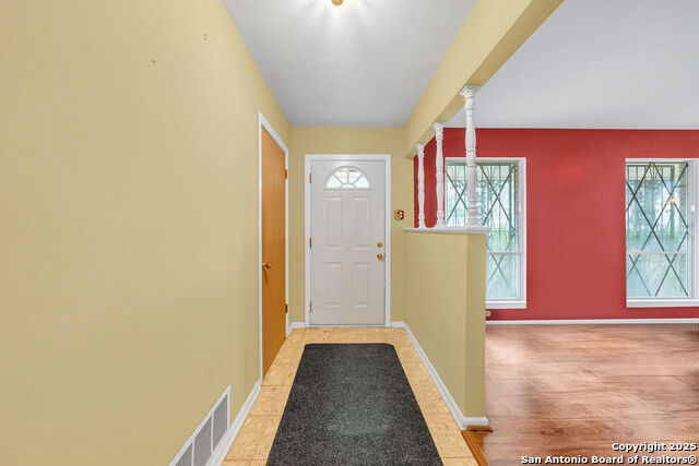 Image 6 of 26 For 3923 Longridge Drive