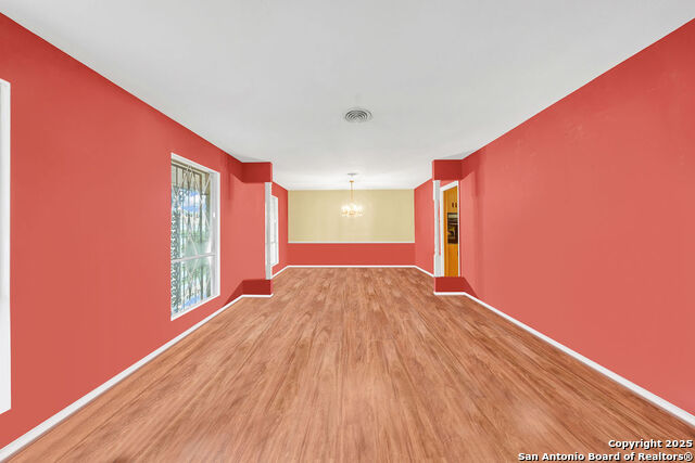 Image 7 of 26 For 3923 Longridge Drive