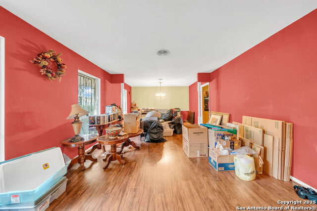 Image 8 of 26 For 3923 Longridge Drive