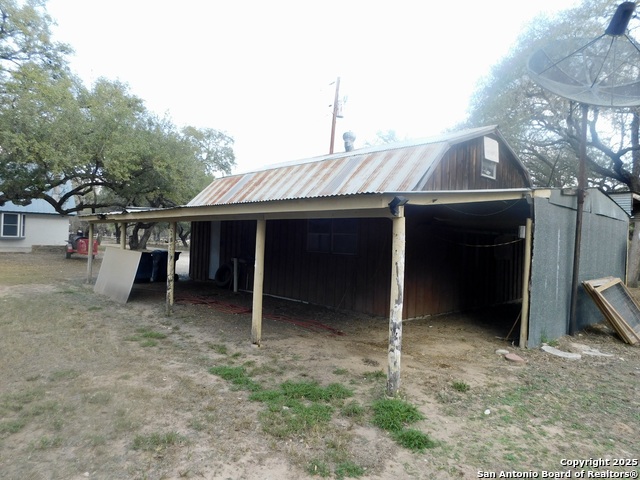 Image 26 of 33 For 30 Crestline Dr