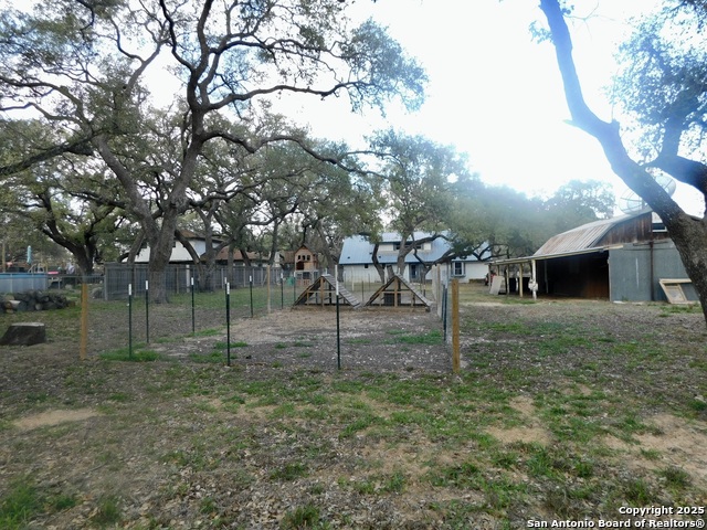 Image 27 of 33 For 30 Crestline Dr