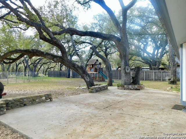 Image 3 of 33 For 30 Crestline Dr