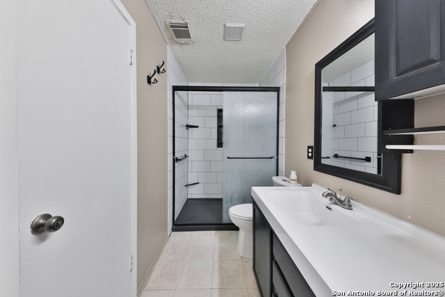 Image 12 of 33 For 807 Ellison Dr S