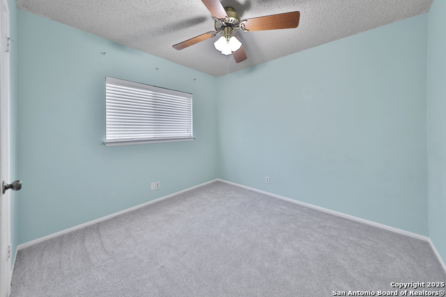 Image 24 of 33 For 807 Ellison Dr S