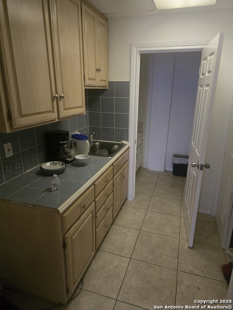 Listing photo id 8 for 4631 Vance Jackson  101