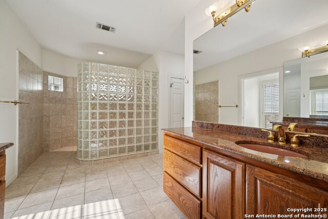 Image 32 of 47 For 17306 Fountain Mist