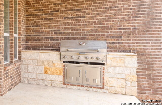 Image 29 of 35 For 3606 Strait Song