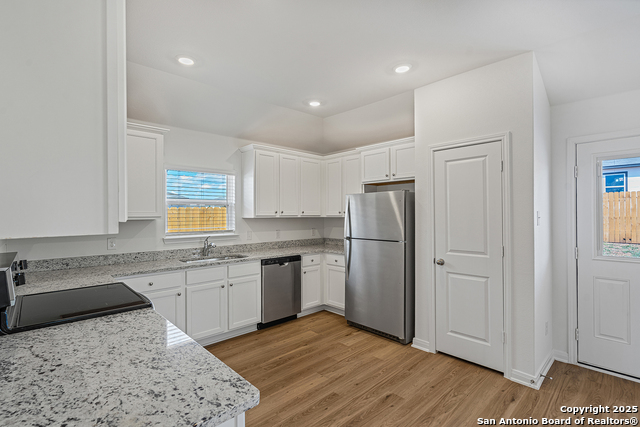 Image 8 of 31 For 16140 Farmer