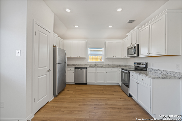 Image 6 of 28 For 16005 Cabana Drive