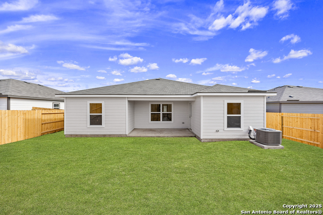 Image 2 of 27 For 16024 Stratford Cove