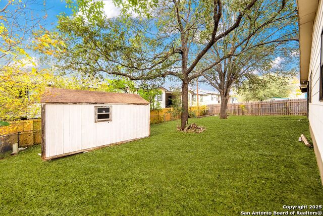 Image 28 of 30 For 2815 Big Horn Dr