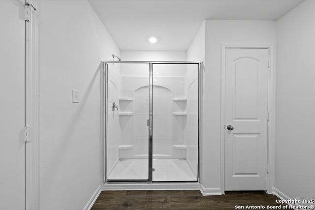 Image 12 of 29 For 16004 Stratford Cove