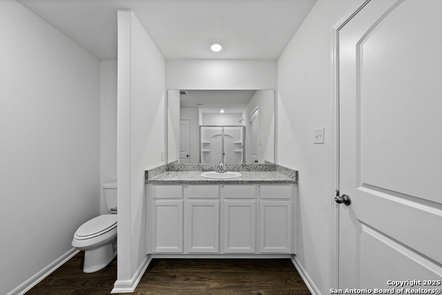 Image 13 of 29 For 16004 Stratford Cove