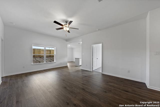 Image 4 of 29 For 16004 Stratford Cove