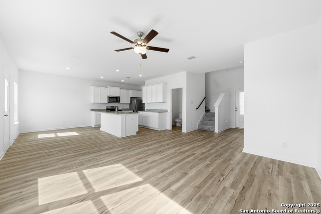 Image 4 of 28 For 16036 Stratford Cove