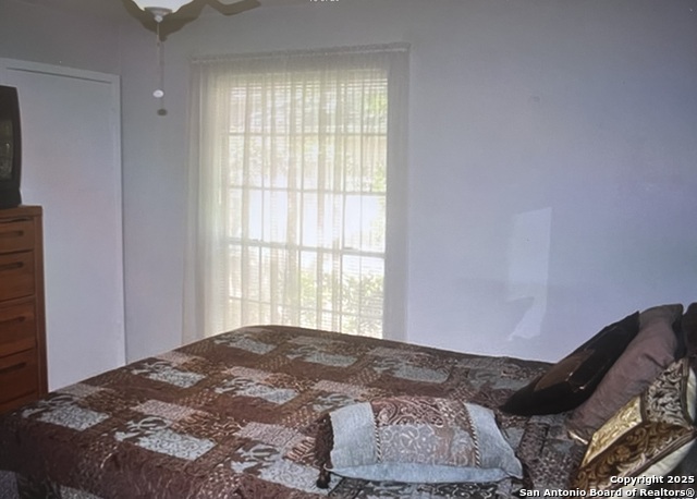 Image 9 of 12 For 2300 Nacogdoches  263-r