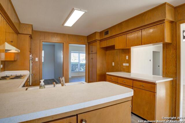 Image 13 of 36 For 150 Sprucewood