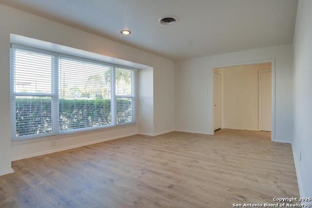 Image 6 of 36 For 150 Sprucewood