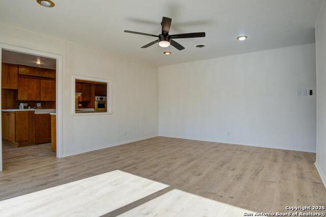 Image 8 of 36 For 150 Sprucewood