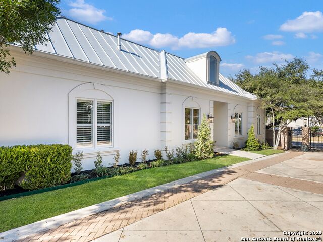 Image 3 of 60 For 160 Burr