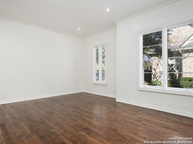 Image 30 of 60 For 160 Burr