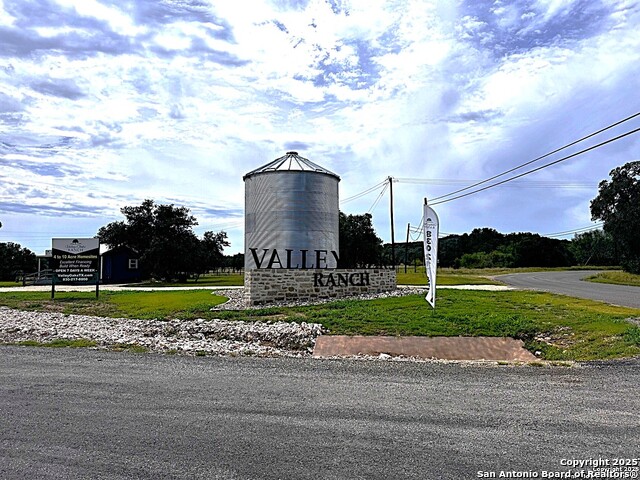 Image 3 of 7 For 261 Grand Ranch