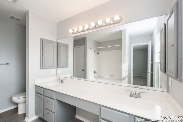 Listing photo id 19 for 7403 Legend Point Dr