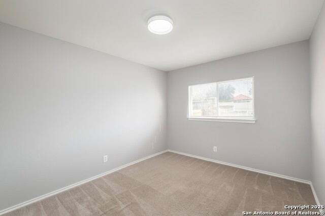 Listing photo id 25 for 7403 Legend Point Dr