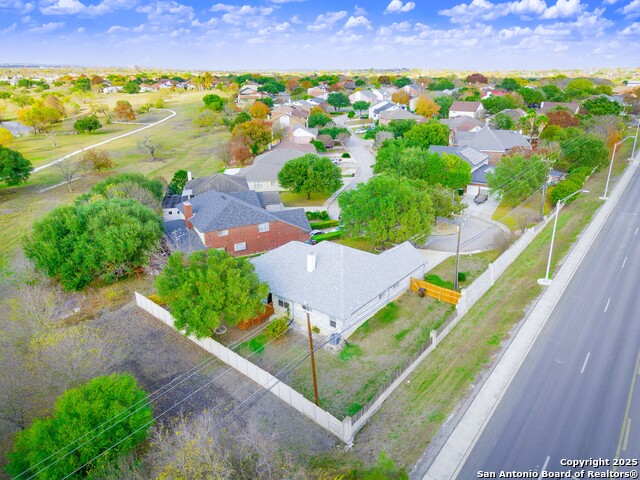 Listing photo id 36 for 7403 Legend Point Dr