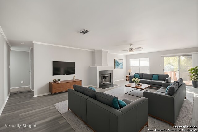 Listing photo id 4 for 7403 Legend Point Dr