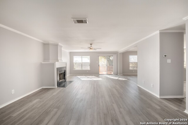 Listing photo id 5 for 7403 Legend Point Dr