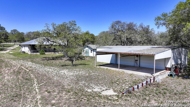 Details for 904 Eagle Creek, Floresville, TX 78114