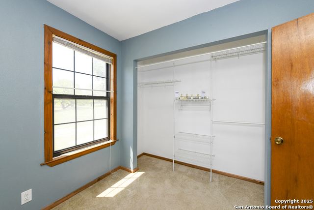 Listing photo id 16 for 904 Eagle Creek