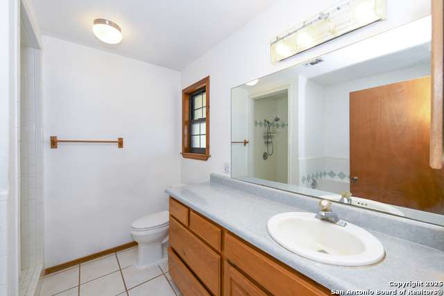 Listing photo id 17 for 904 Eagle Creek