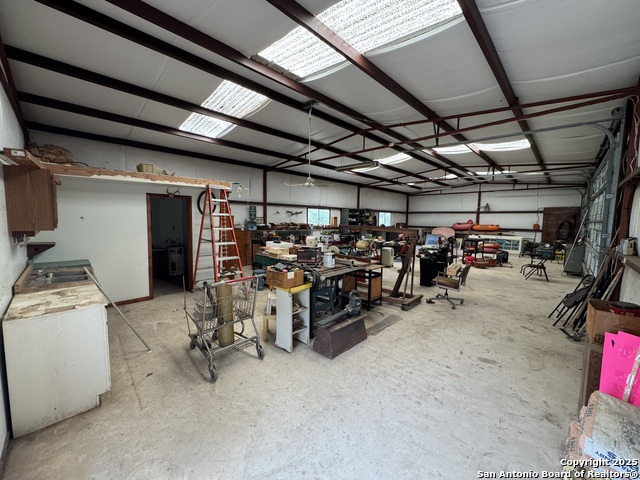 Listing photo id 26 for 904 Eagle Creek