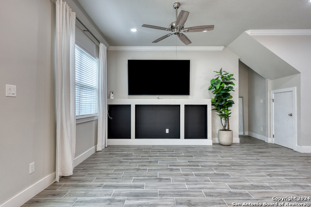 Image 11 of 35 For 11158 Vance Jackson  Unit 4